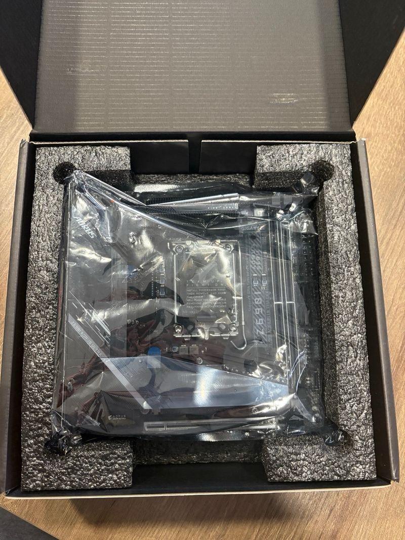 Placa Base Aorus Z690I Ultra DDR4 LGA 1700 afbeelding 2