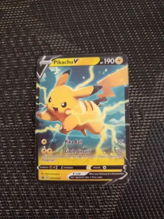 Carta Pokémon Pikachu V SWSH063