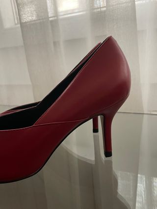 Zapatos tacón Zara rojos T38