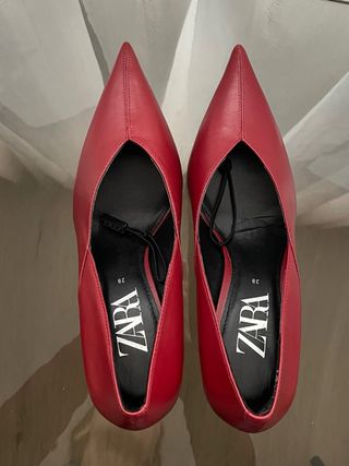 Zapatos tacón Zara rojos T38