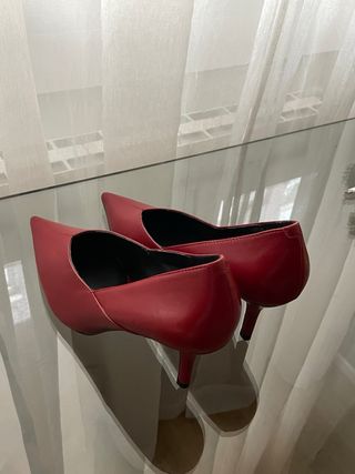 Zapatos tacón Zara rojos T38