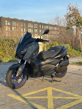 Yamaha XMAX 300 tech max