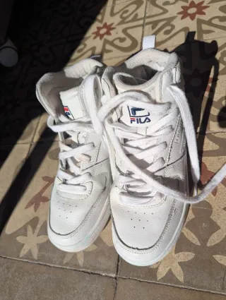 120€ Botines Zapatillas Fila FC Talla 37