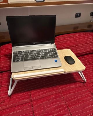 Tavolino pieghevole da letto