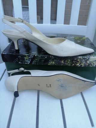 Zapatos Manolo Blahnik Talla 37 Tacón