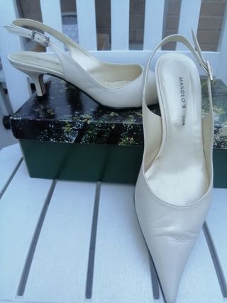Zapatos Manolo Blahnik Talla 37 Tacón