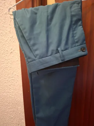 Traje de hombre color verde azulado