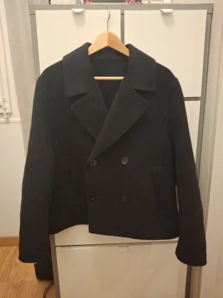 Abrigo corto Uniqlo negro