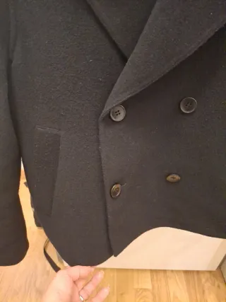 Abrigo corto Uniqlo negro