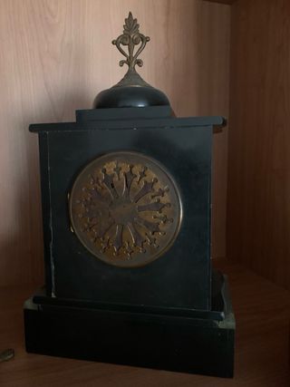 Reloj de sobremesa antiguo