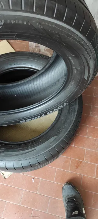 Coppia gomme Toyo 235/60 R18 107W