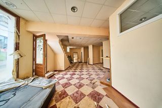 Local comercial en venta en Baza