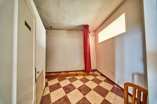 Local comercial en venta en Baza