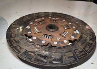 Kit nissan 3010010g10 302102t300 king 2.5 d 46209