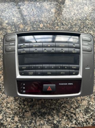 Lexus IS 2006 Consola radio y AC