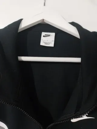 Chaqueta Nike Tech Fleece Negra y Gris