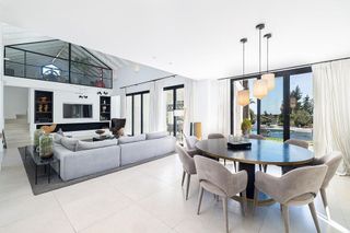 Chalet en alquiler en Nueva Andalucía centro en Marbella