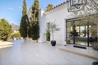 Chalet en alquiler en Nueva Andalucía centro en Marbella