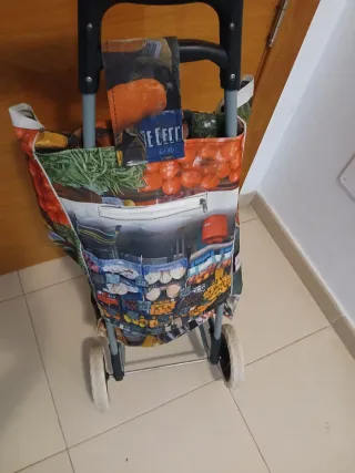 Carrito de compra con ruedas
