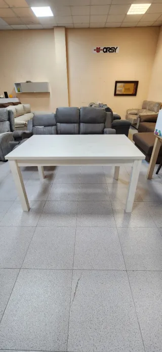 Mesa extensible de madera