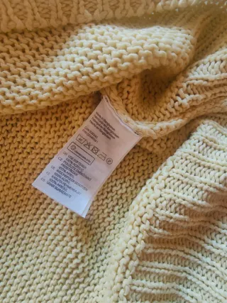 Top H&M calado amarillo pastel Talla XS