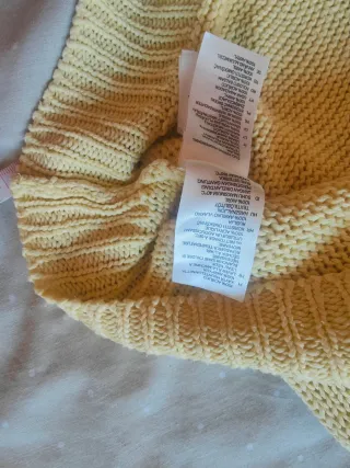 Top H&M calado amarillo pastel Talla XS