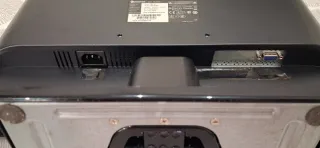 Ordenador de sobremesa negro