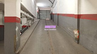 Garaje en venta en Centre en Badalona