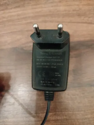 Caricabatterie originale Sony Ericsson CST13