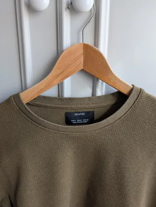 Jersey Bershka verde oliva