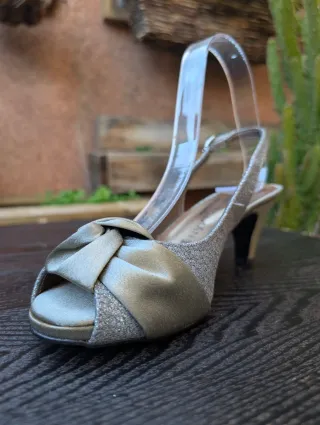 Zapato de Tacón tipo Sandalia de Encaje Vintaje