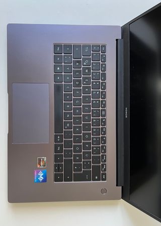 HONOR MagicBook 14 AMD