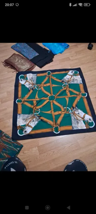 13 pañuelos de señora variados