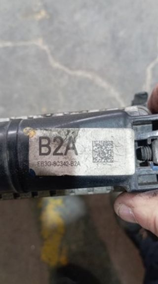 Ford eb3g8005d2a ab398c342bh radiador ranger 46555