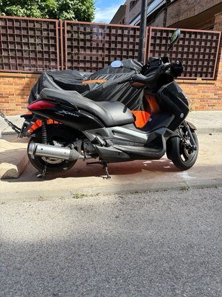 Yamaha Xmax 250