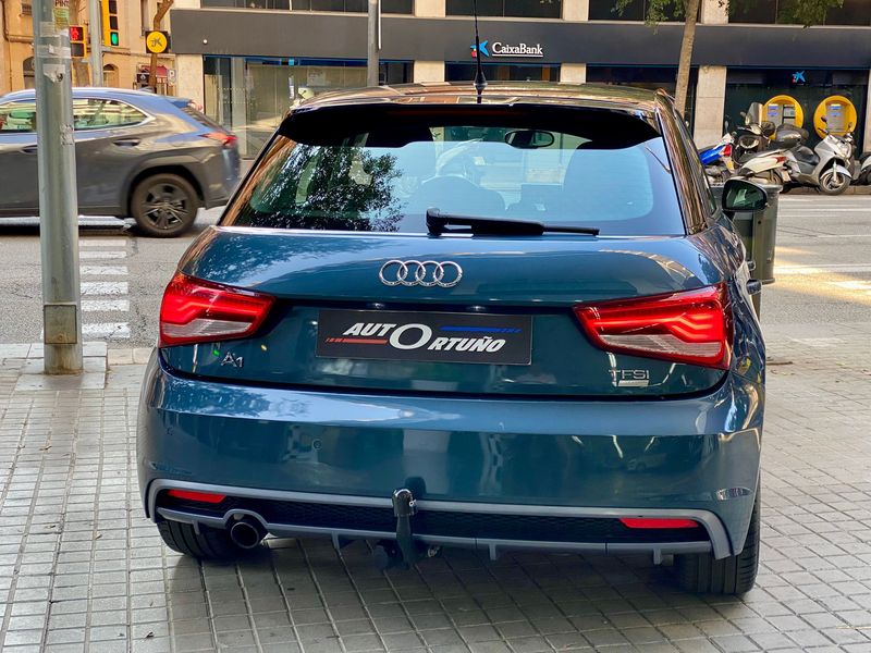 Audi A1 Sportback 1.0 TFSI Adrenalin 2017, foto 3