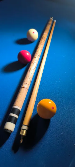 Taco de billar artesano