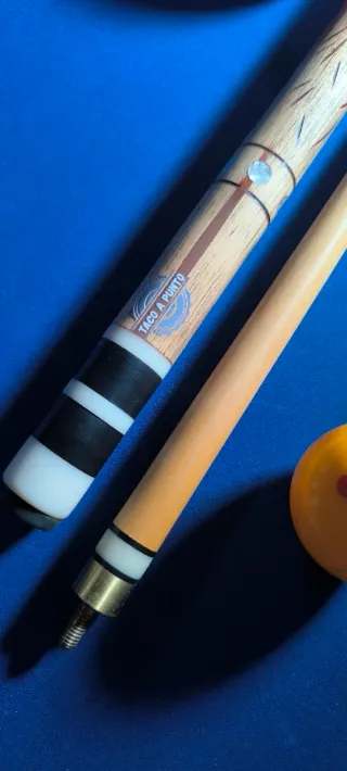 Taco de billar artesano