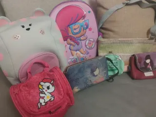 Lote de bolsos, estuches y mochilas