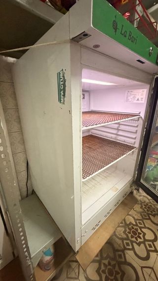 Nevera expositora cristal vertical