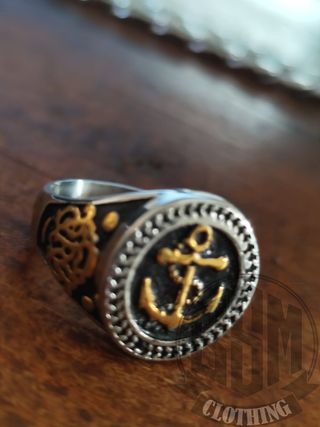 Anello con ancora dorata