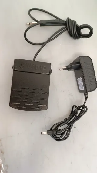 Piano Digitale Yamaha P-225B W26Y2643