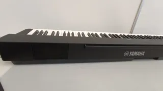 Piano Digitale Yamaha P-225B W26Y2643