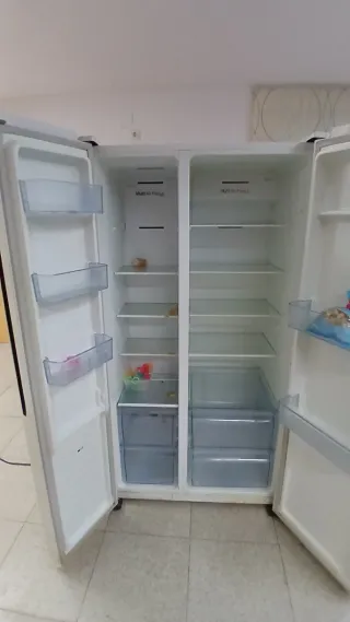 Nevera americana Hisense blanca