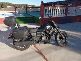 UM Renegade Commando 125 Negra