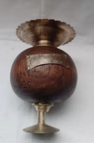 Antica elemosiniera in legno e ottone anni 50