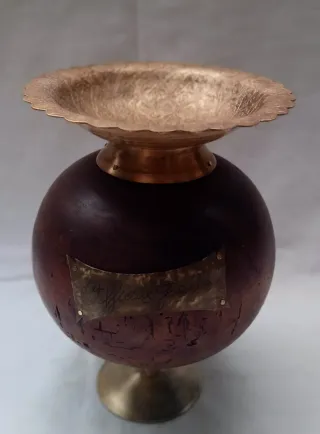 Antica elemosiniera in legno e ottone anni 50