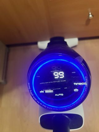 Aspiradora y fregona Tineco