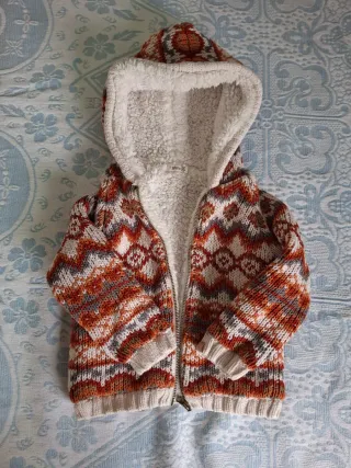 Abrigo bebé tejido con forro polar