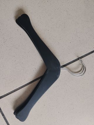 Perchas de madera pequeñas